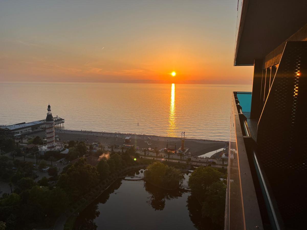 1-Bedroom Studio Apartment In Orbi City - Side Seaview Батуми Экстерьер фото